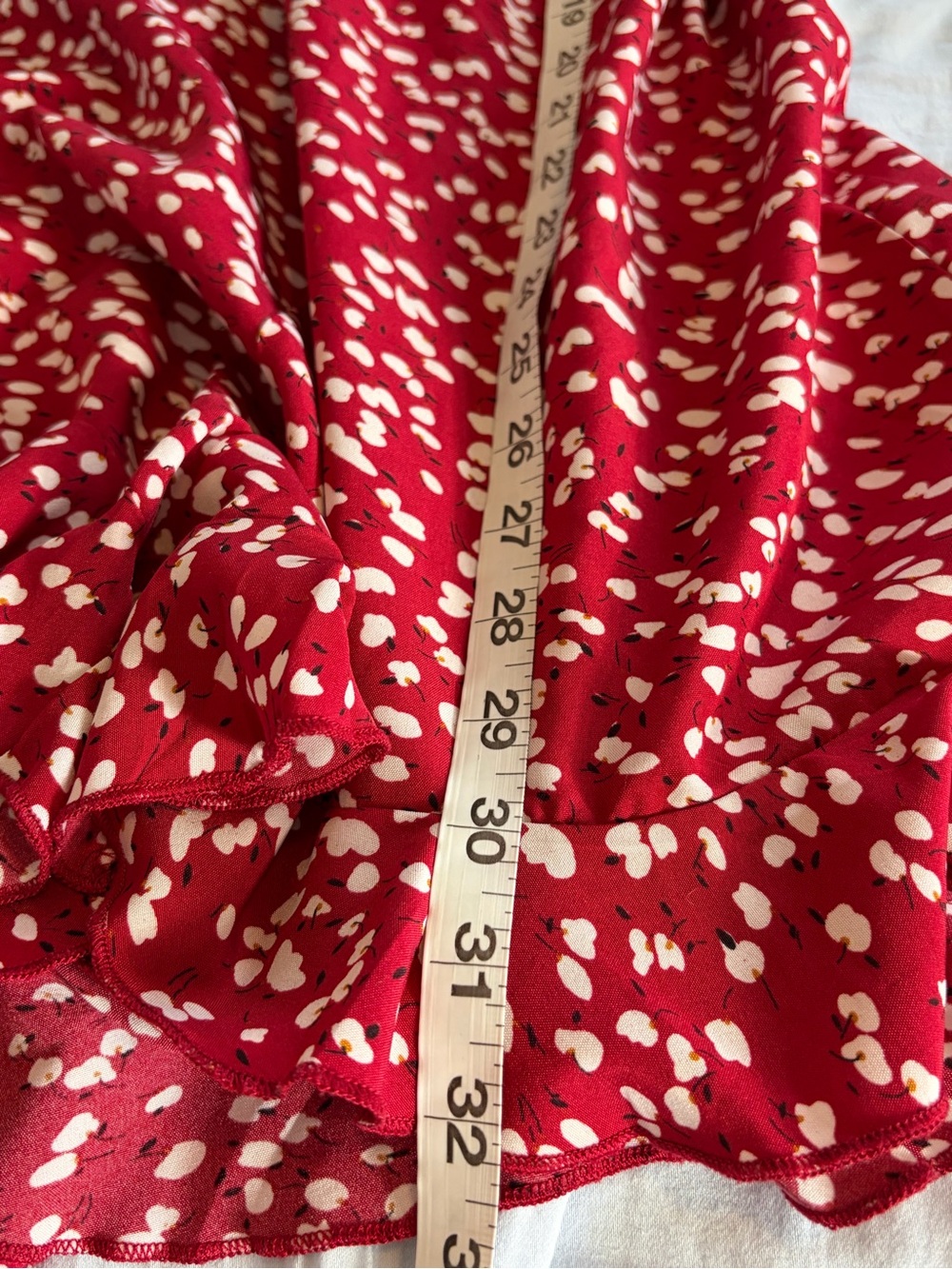 SHEIN Red Halter V-Neck Printed Romper ties around the neck - Picture 6 of 8